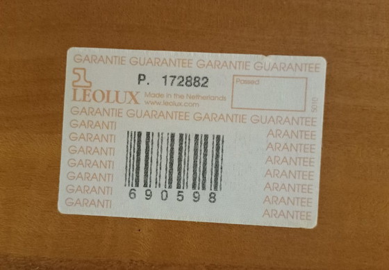 Image 1 of Leolux extendable dining table