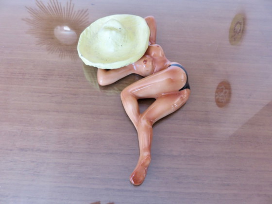 Image 1 of Raro cenicero "pin up" de cerámica Monaco, 1950 1960