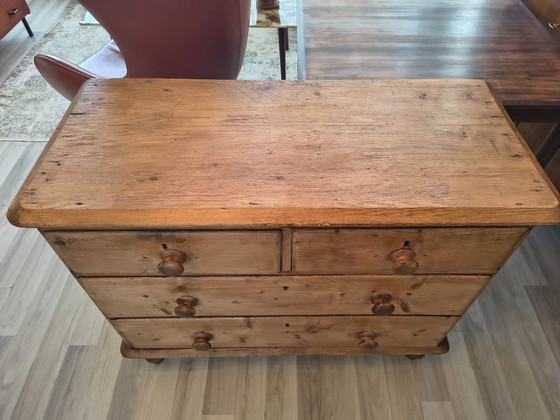 Image 1 of Commode ou chiffonnier vintage (anglais)