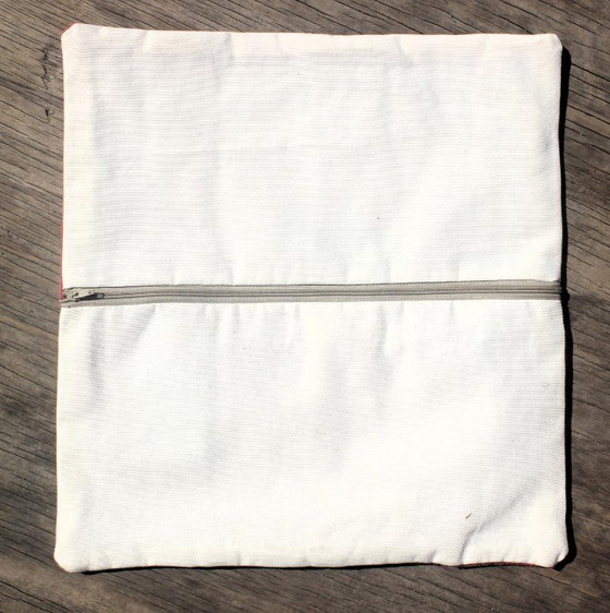 Set aus 2 handgewebten marokkanischen Berber Wollkissenbezügen 45 × 45 cm | Authentische Amazigh Textilien (photo 10 of 10)