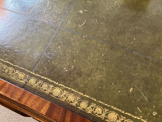 Image 1 of Scrivania antica in noce per due persone