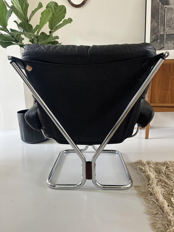 Image 1 of Fauteuil à oreilles par Harald Relling Westnofa