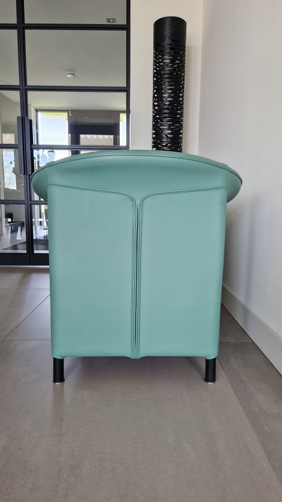 2 Wittmann armchairs model Aura designed by Paola Piva, green – Leather, Metal (photo 4 of 6)
