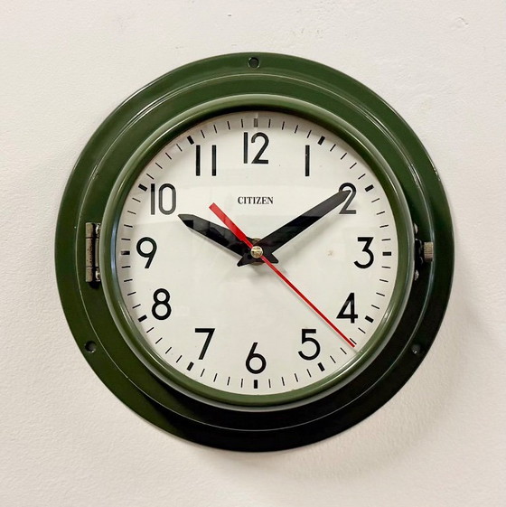 Horloge murale vintage Citizen verte représentant des navires, années 1980 – Pendules, Glass, Iron (photo 3 of 18)