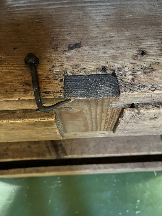 Image 1 of Armario regional de pino del siglo XVIII