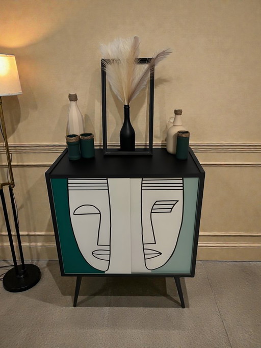 “VISAGE” – When modern art meets mid-century design