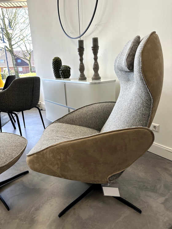 Image 1 of Poltrona Jori con sgabello incluso