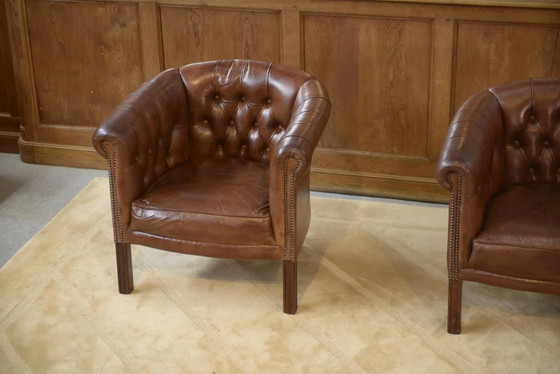 Pair of upholstered leather Club armchairs – Vintage (photo 9 of 14)