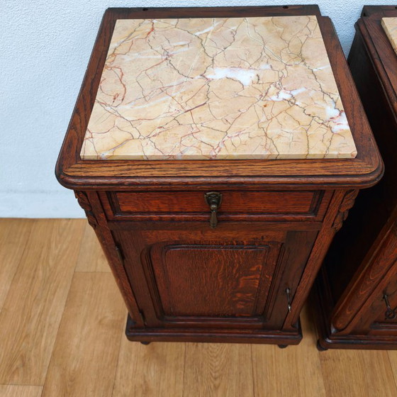 Image 1 of Set di comodini antichi vintage con piani in marmo. PREZZO FISSO