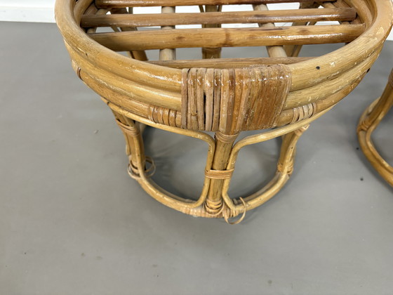 Image 1 of Set van 4 vintage rotan en bamboe krukjes uit de jaren 70.