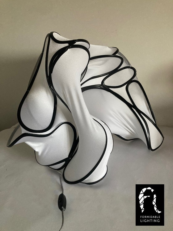 Image 1 of Design-Tischleuchte – Formidable Lighting & HB3D