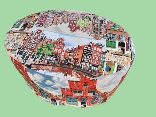 Housse pour un pouf ovale de Vermeer "Street in Delft" (rue de Delft)