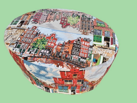 Image 1 of Cover for an oval pouf by Vermeer "Street in Delft"
