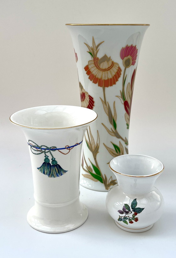 Image 1 of Villeroy & Boch / Herend (Hungary) / Hutschenreuther - 3 porcelain vases with gold rim and floral decoration