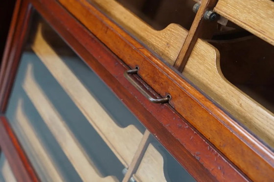 Image 1 of Armario de mercería inglés con puertas de cristal, circa 1920/1930