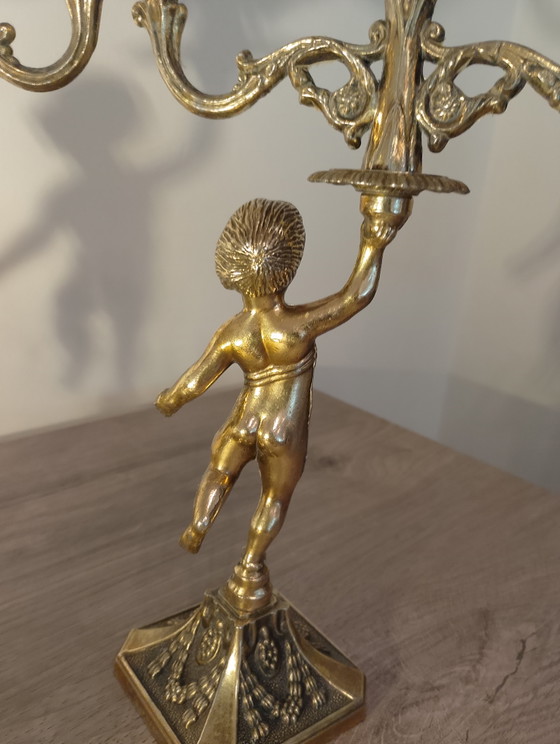 Image 1 of Paar bronzen kandelaars met putti, Franse kunst, Lodewijk XVI-stijl, 19e eeuw