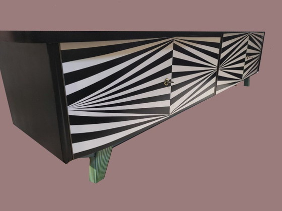 Image 1 of Vintage laag dressoir L. 260