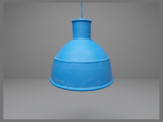 Muuto Unfold Blue Pendant Lamp by Form Us With Love – Rubber (photo 2 of 5)