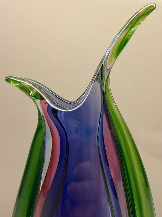 Vaso vintage di Murano sommerso - verde scultoreo, blu, viola e rosa - circa 1960 – Vasi, Glass (photo 6 of 13)