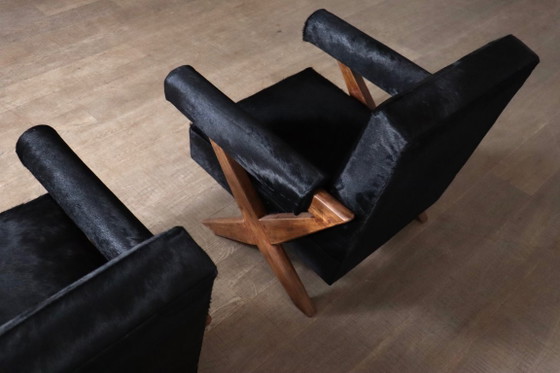 Par de sillones Pierre Jeanneret con patas en forma de X, Chandigarh, década de 1960. – Leather, Vintage (photo 4 of 16)