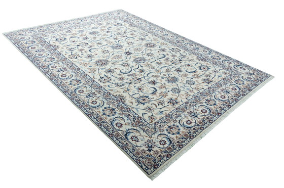 Image 1 of Handgeknoopt Perzisch tapijt - Nain 9La 362 x 257 cm