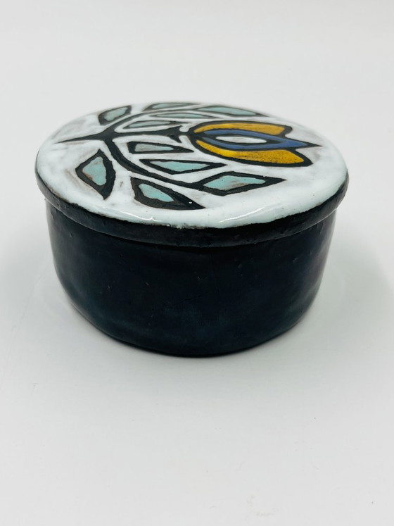 Namur Ceramic Box Attributed To Yvette Manoy – Decorative Objects (photo 4 of 10)