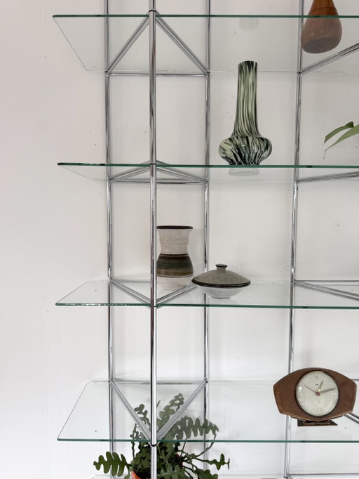 Estantería de pared vintage de cromo y cristal 'Narr', Richard Clack '90 – wandkast, Chrome, Glass (photo 2 of 13)