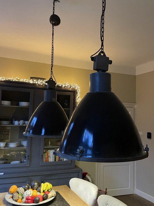 Originale Industrielampen mit mattiertem Glasfuß – hanglampen, Metal