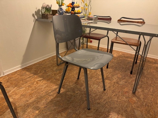 Sedia da pranzo Ahrend Friso Kramer Revolt (HAY)