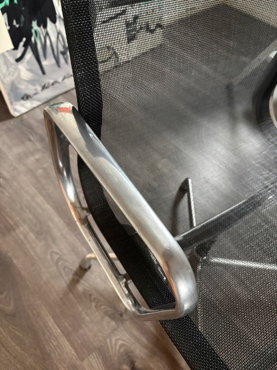 Image 1 of 8x Vitra EA 108 zwart netweave