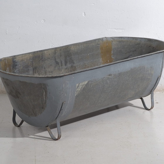 Baignoire industrielle ancienne en zinc - Europe Centrale (vers 1900) #4 – Objets déco, Iron, Rustic (photo 4 of 40)