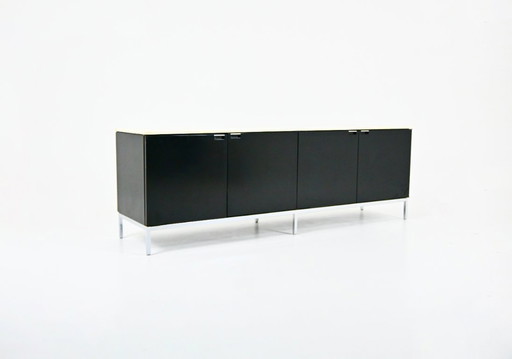 Aparador Credenza de Florence Knoll Bassett para Knoll Inc., década de 1960