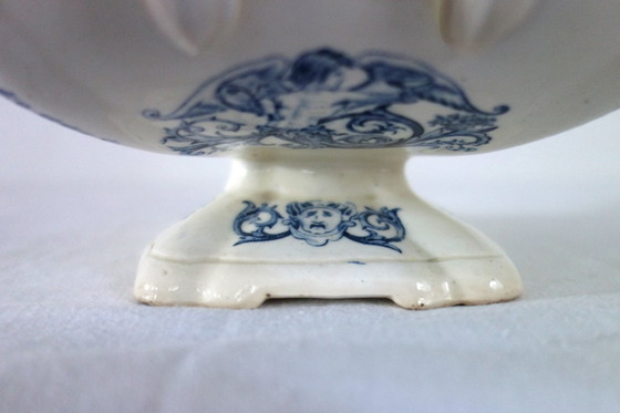 Image 1 of Soupière Renaissance terre de fer clairefontaine XIXème