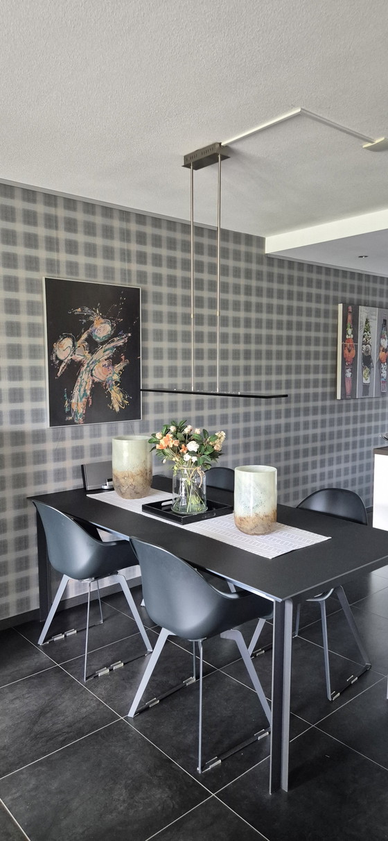 Montel Table with 4 Eames Bucket Chairs – Dining set, Metal (photo 4 of 15)