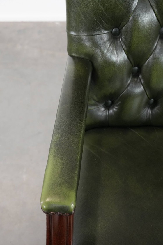 Image 1 of Sedia da ufficio Chesterfield in pelle di mucca verde scuro e legno in stile inglese su ruote