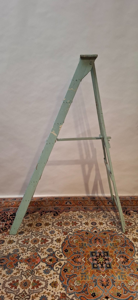 Scala da Pittore Vintage in Legno con Strato di Vernice Verde Menta Consumato – Decorazione, Wood (photo 6 of 8)