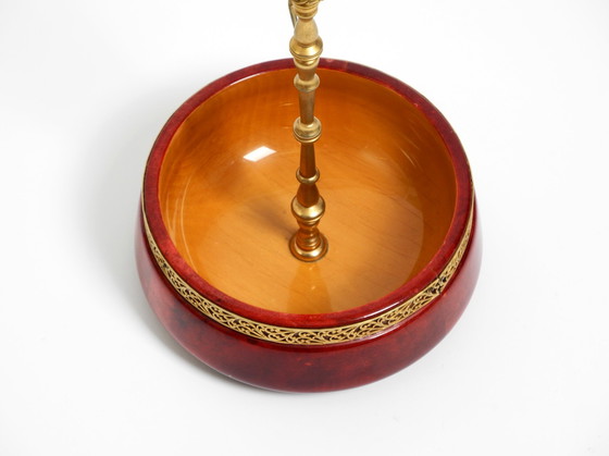 Image 1 of Schöne Nussschale von Aldo Tura aus rotem Ziegenleder und Messing aus den 1960er Jahren - Made in Italy