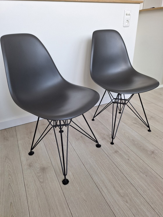 Image 1 of 2 Vitra Eames DSR
