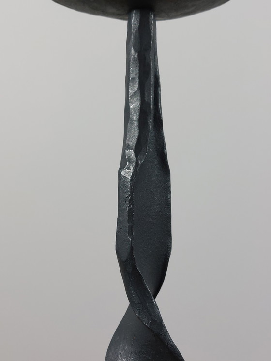 Image 1 of Vintage Mid Century handgesmede brutalistische metalen kandelaar