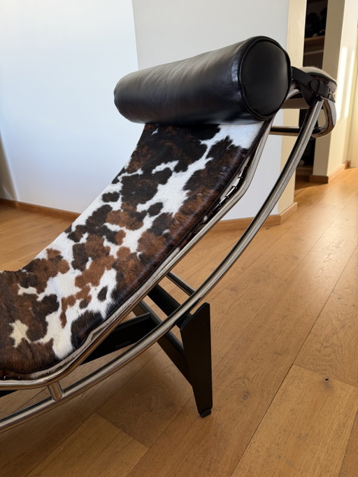 Cassina Lounge Chair Le Corbusier