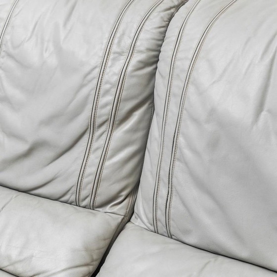 Image 1 of DIVANO 3 POSTI VINTAGE EN PELLE GRIGIO E LEGNO ANNI '50 MODERNARIATO