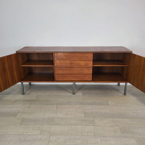Image 1 of Credenza modernista in teak vintage degli anni '60 progettata da Louis Paolozzi