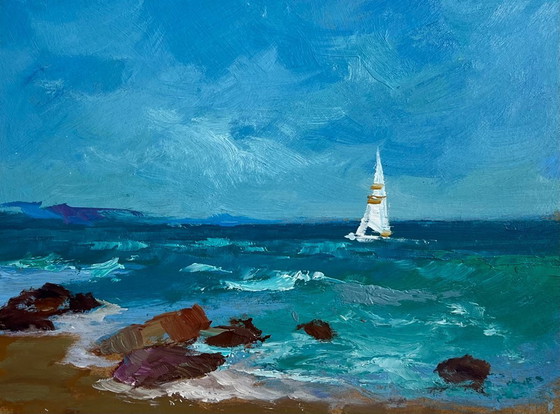 Image 1 of Peinture à l'huile originale représentant un paysage de plage côtière. Un voilier solitaire en mer.