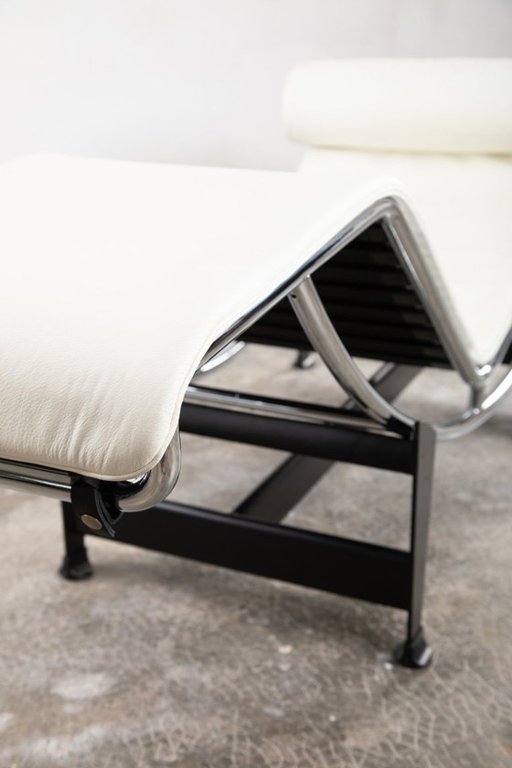 Image 1 of Cassina - Le Corbusier, Charlotte Perriand, Pierre Jeanneret - Chaise longue - LC4