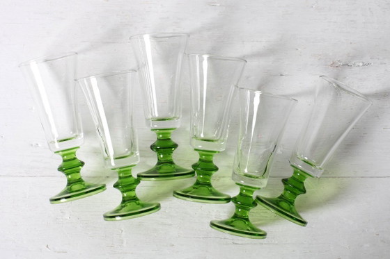 Set van 6 vintage groene sherryglazen op voet / zeldzame likeurflutes uit het midden van de 20e eeuw / Italië (photo 4 of 9)