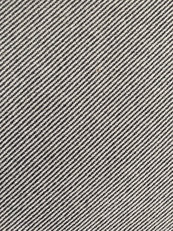 Image 1 of Tienes un sofá de dos plazas con capa.