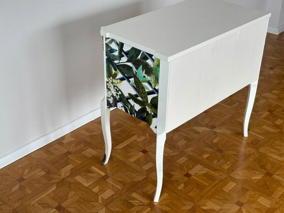 Gustavian Chest With Christian Lacroix Print – Chest of drawers, Wood, Brass (photo 8 of 9)