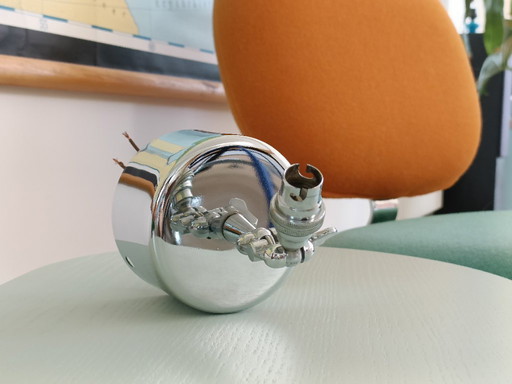 Chrome wall lamp