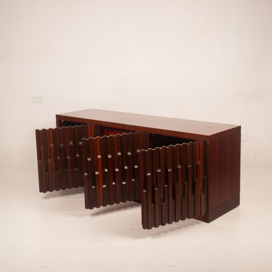 Luciano Frigerio Brutalist Padouk Hout Gaetano Dressoir voor Frigerio di Desio – Brass (photo 7 of 24)