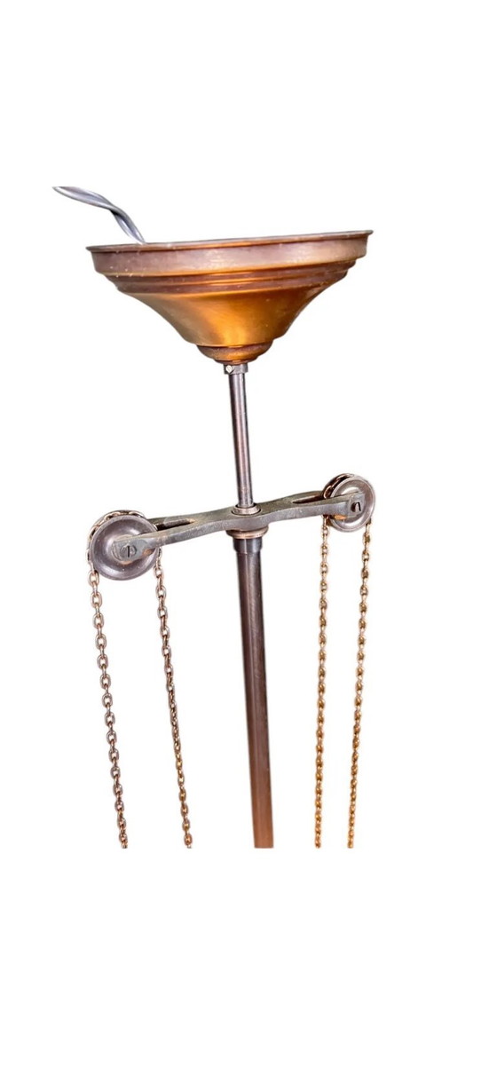 Image 1 of Lampada da soffitto originale in stile Art Nouveau, tipica delle caffetterie viennesi. Questa lampada da soffitto in vetro opali